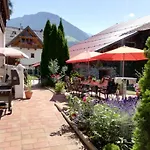 Tirol Barbara * 普范德斯